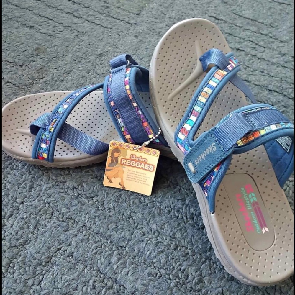 Skechers Reggaes Sandals Flip Flops Women’s 7 NWT